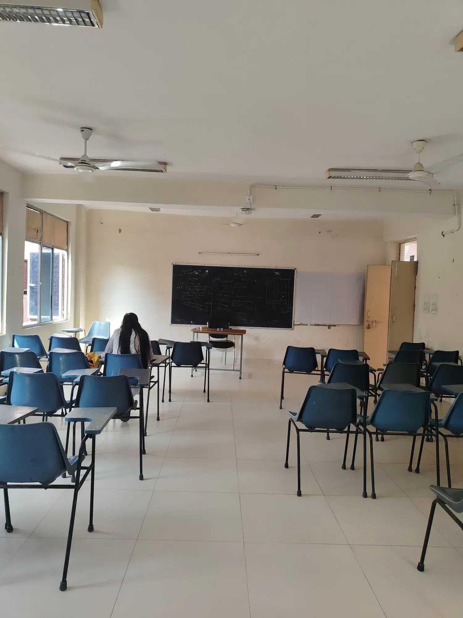 Institute of Home Economics Academic Building photo 14